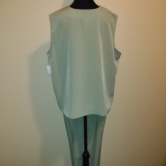 Blair, 3pc Silk Pant Set, Sage Green, Long Sleeves, Dry Cleaned, Size-XL Petite - Picture 6 of 10